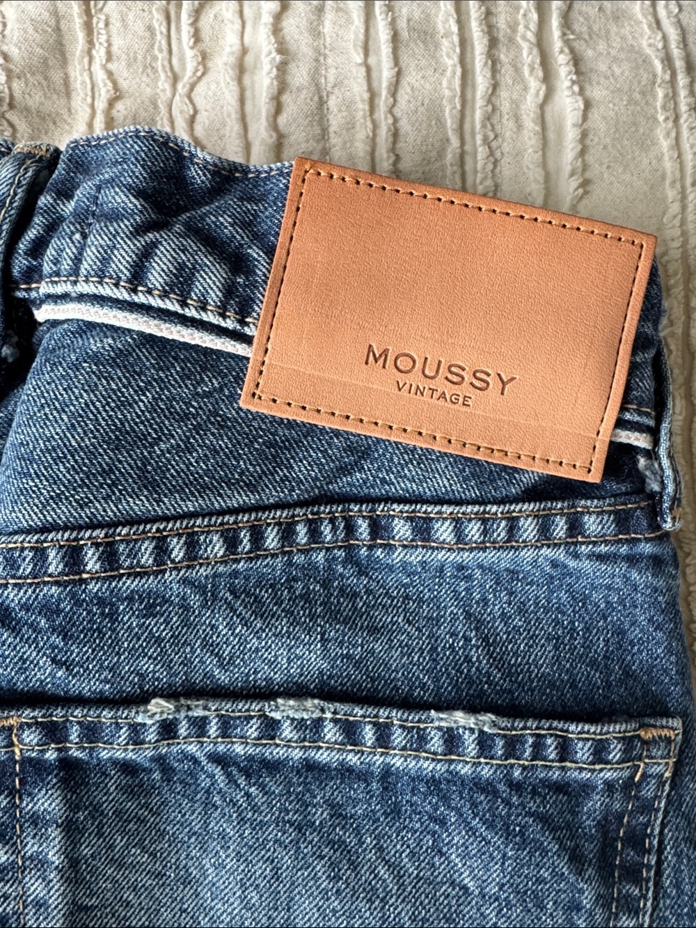 Moussy Women's Medium Blue Straight-Leg Jeans - Picture 4 of 7